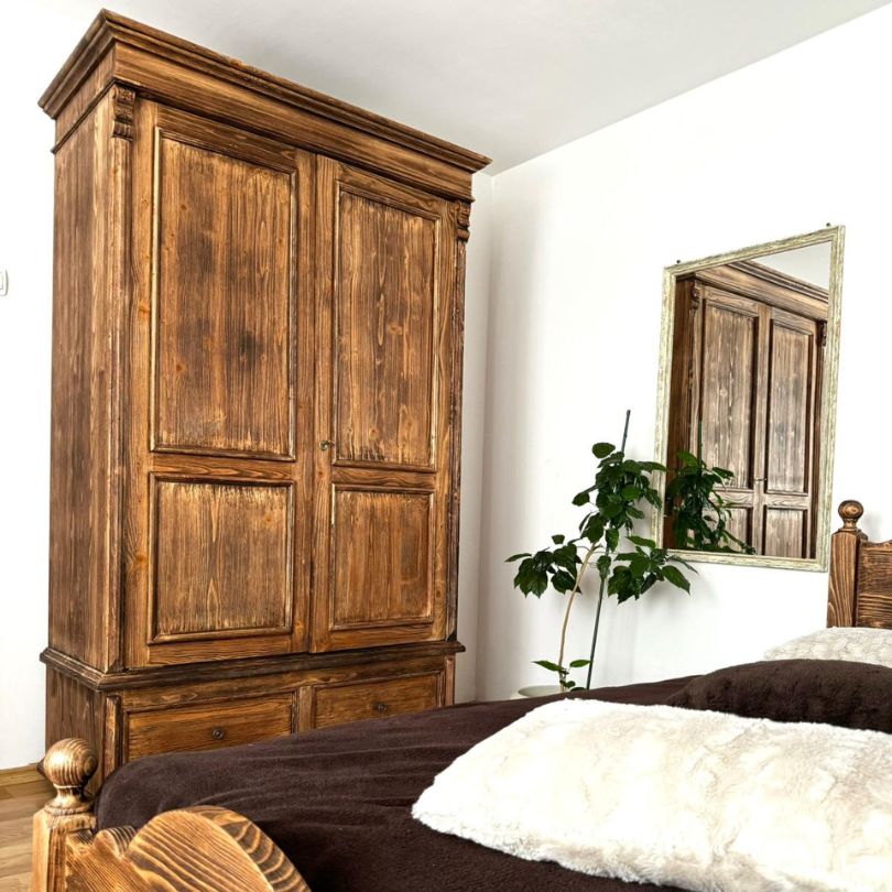 mobili in legno rustici